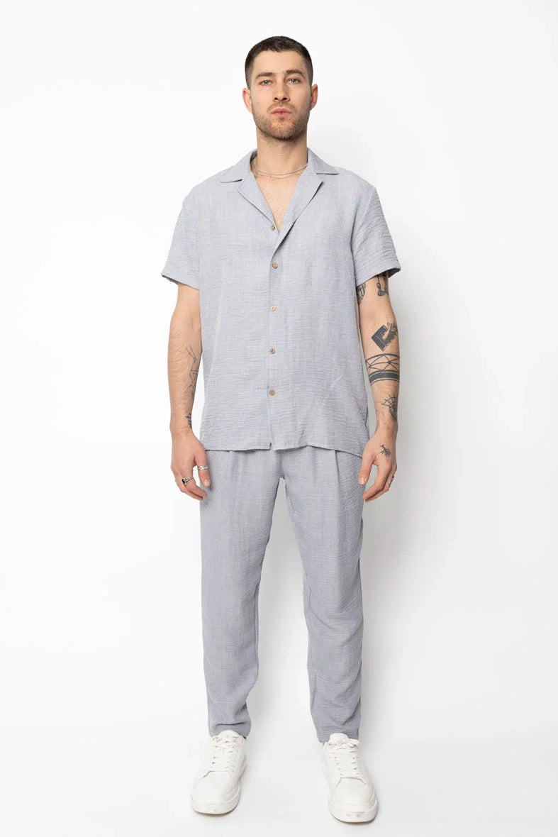 Set van overhemd met korte mouwen en broek