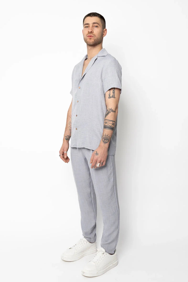 Set van overhemd met korte mouwen en broek