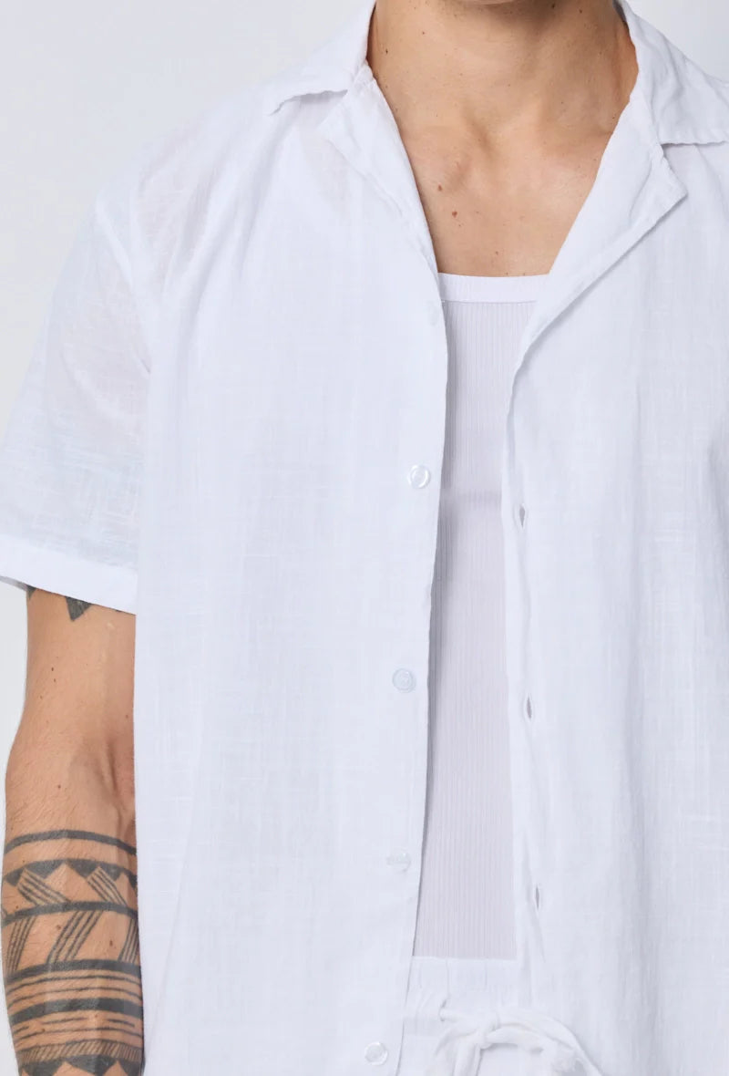 Effen overhemd met korte mouwen en een relaxte pasvorm