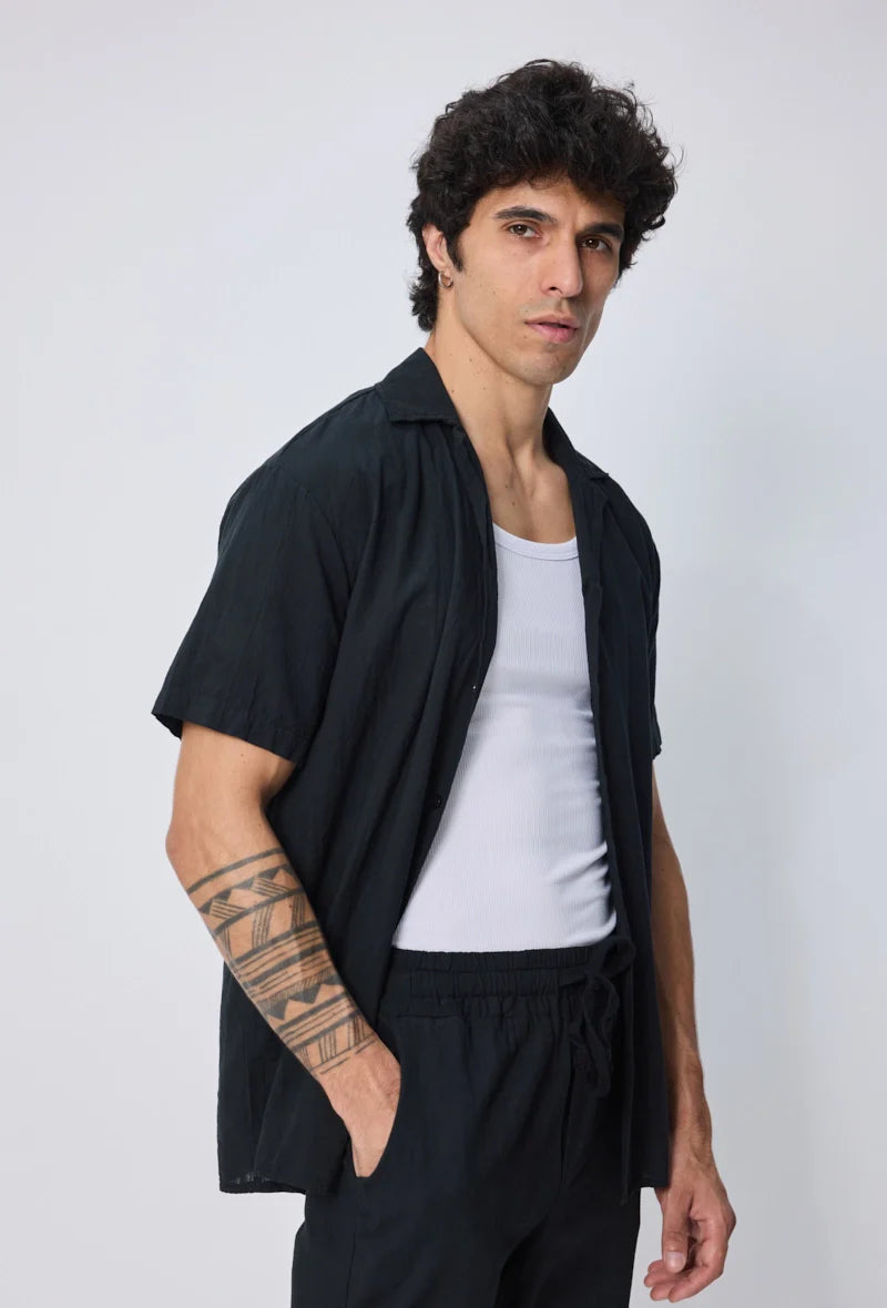 Effen overhemd met korte mouwen en een relaxte pasvorm