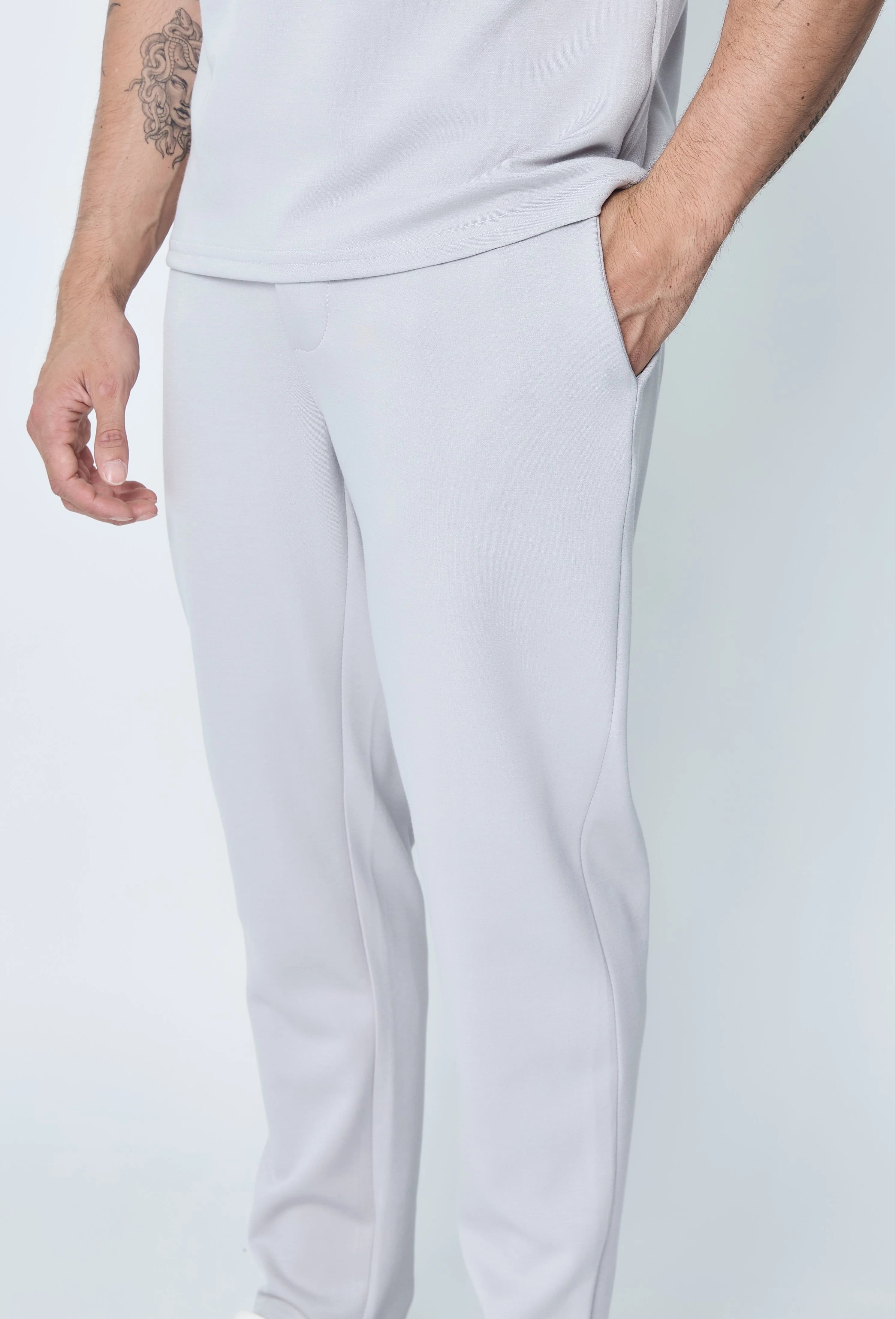 Set van effen t-shirt en broek