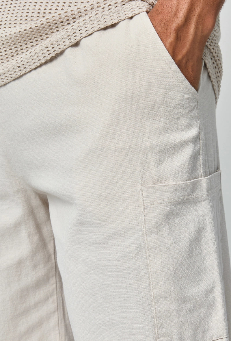 Lichte short met linneneffect