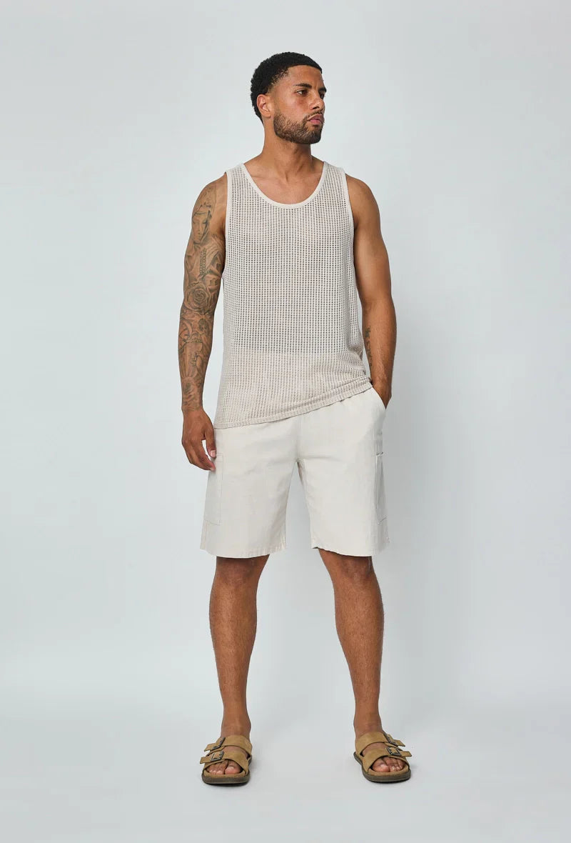 Lichte short met linneneffect