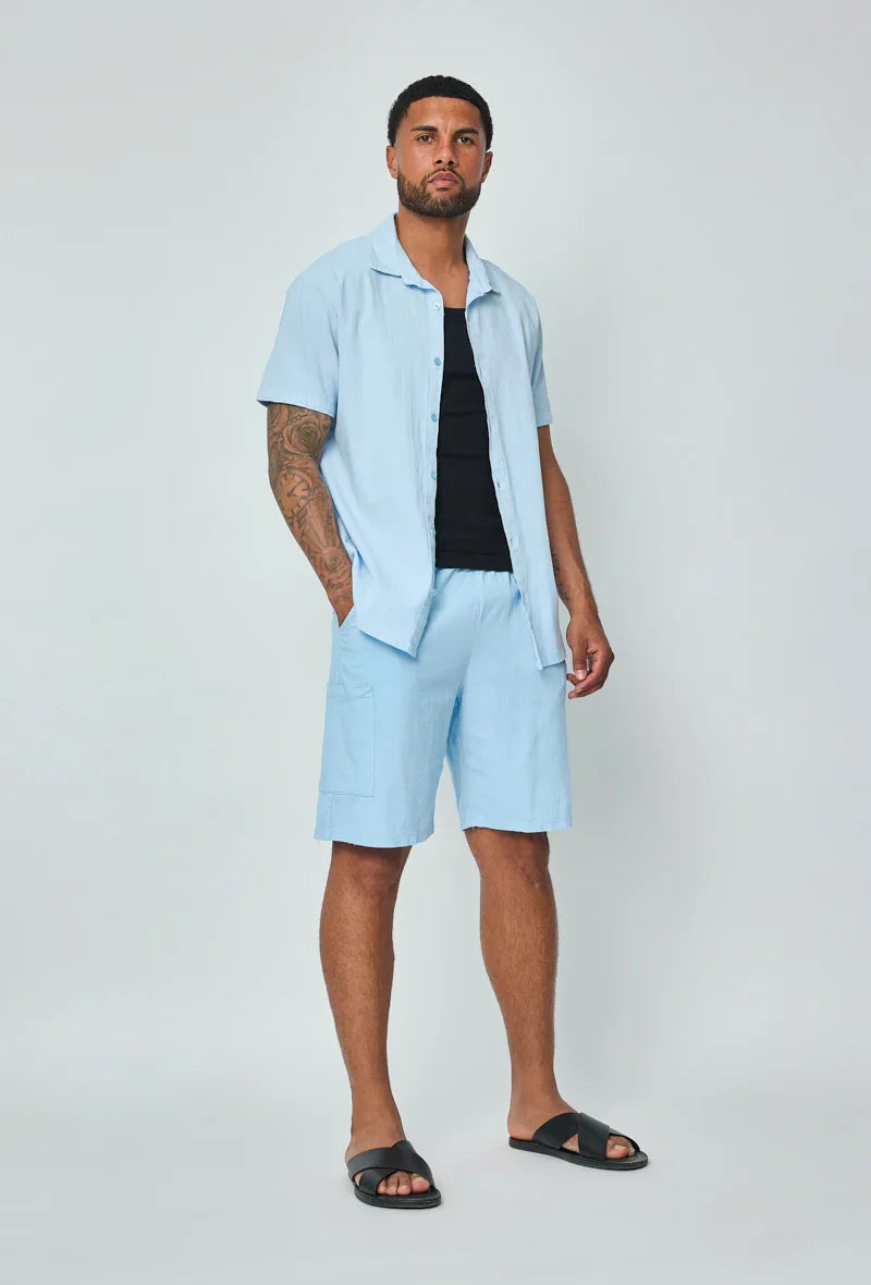 Lichte short met linneneffect