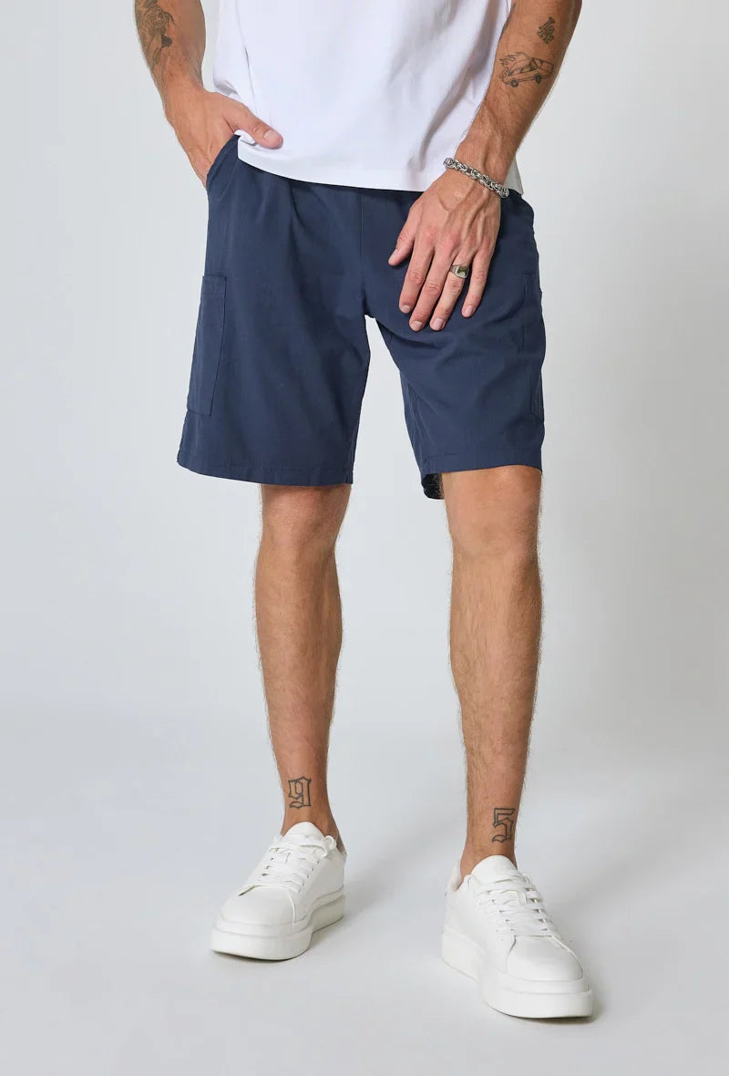 Lichte short met linneneffect