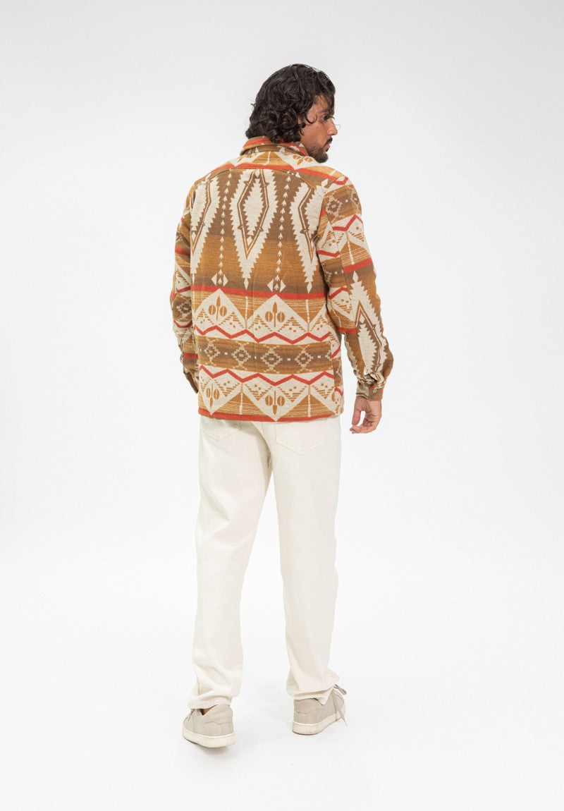 Overhemd met abstract patroon. Reverskraag