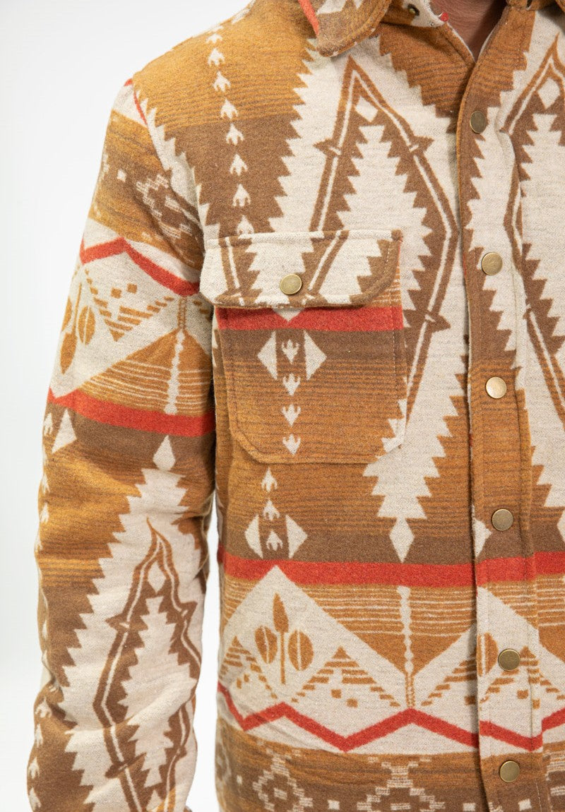 Overhemd met abstract patroon. Reverskraag