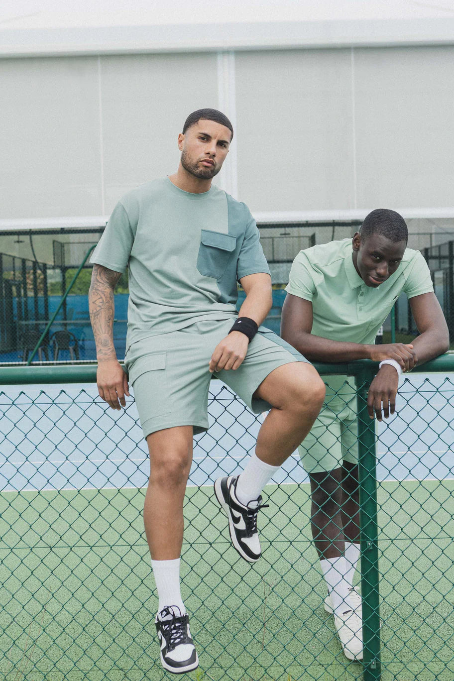 Set van tweekleurige T-shirt shorts