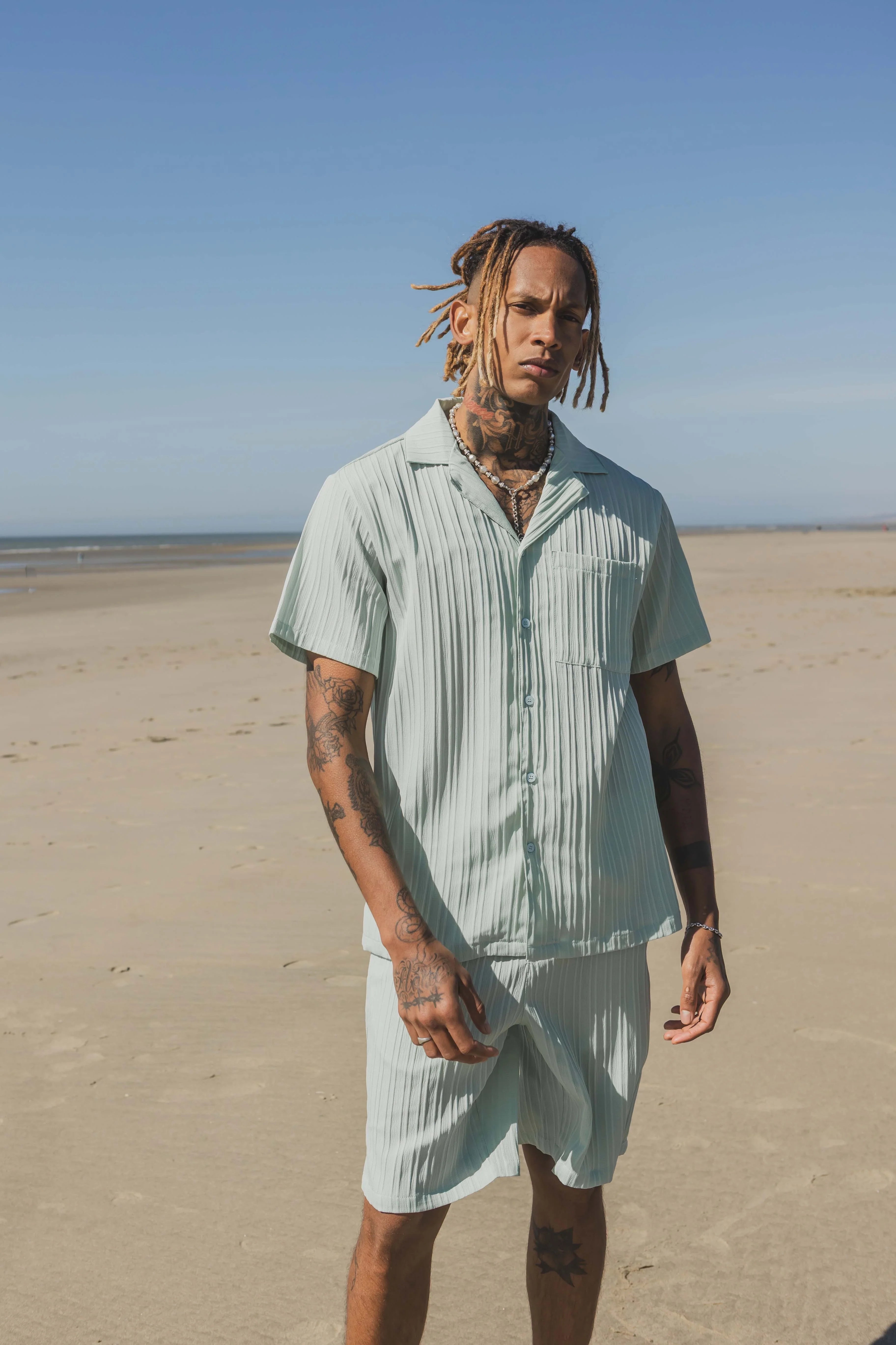 Set van effen shirt en korte broek