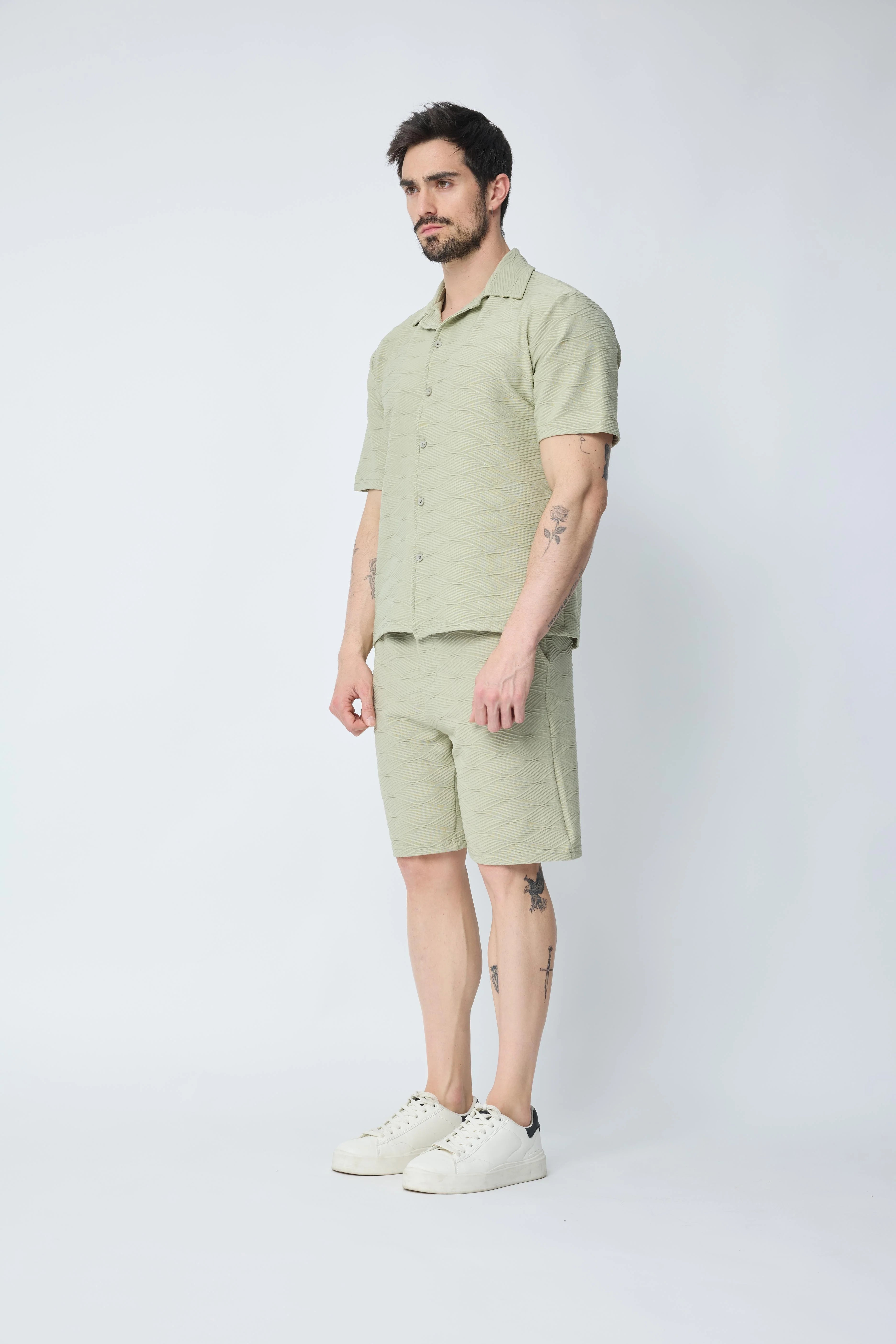 Set van effen shirt en korte broek met patroon