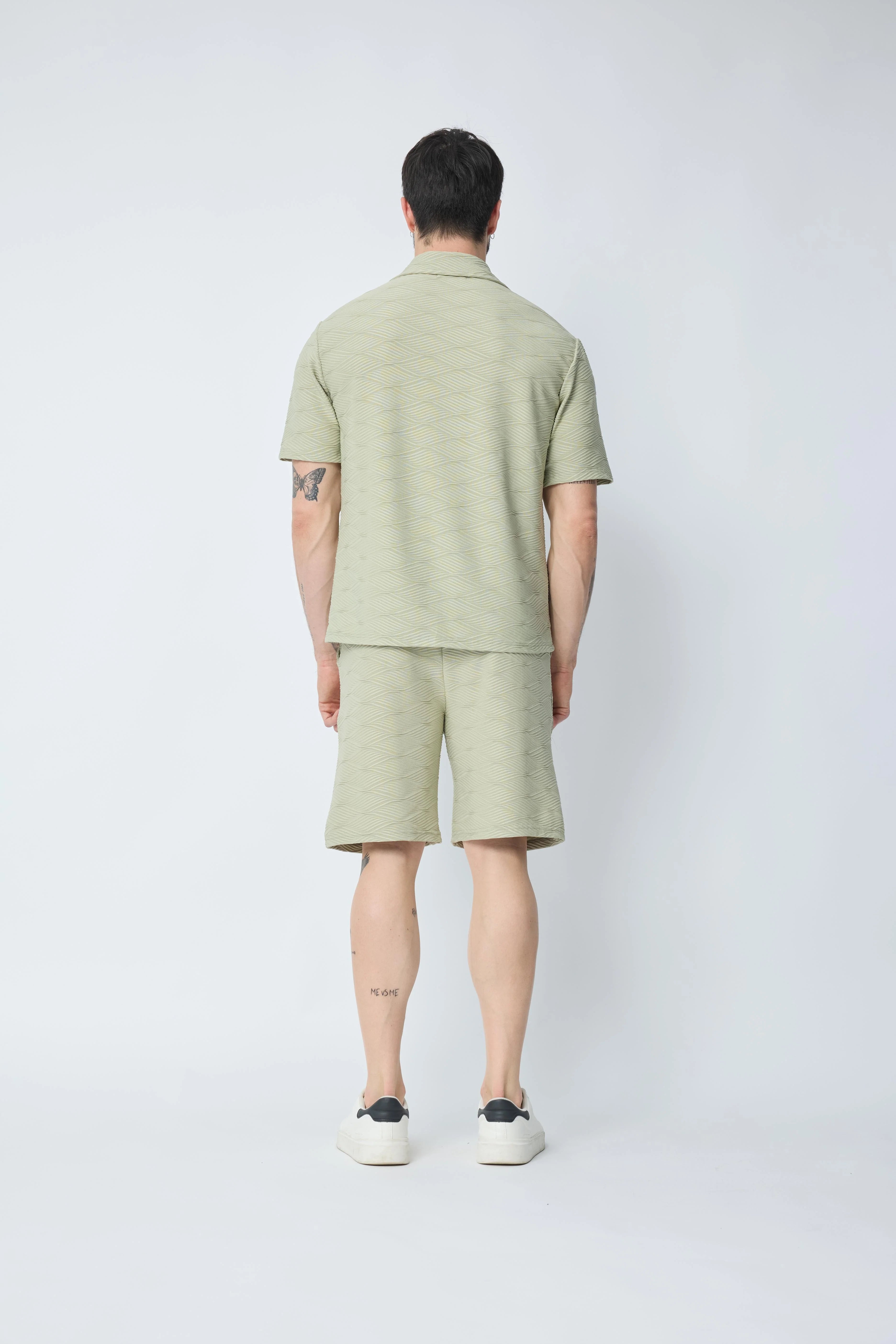 Set van effen shirt en korte broek met patroon