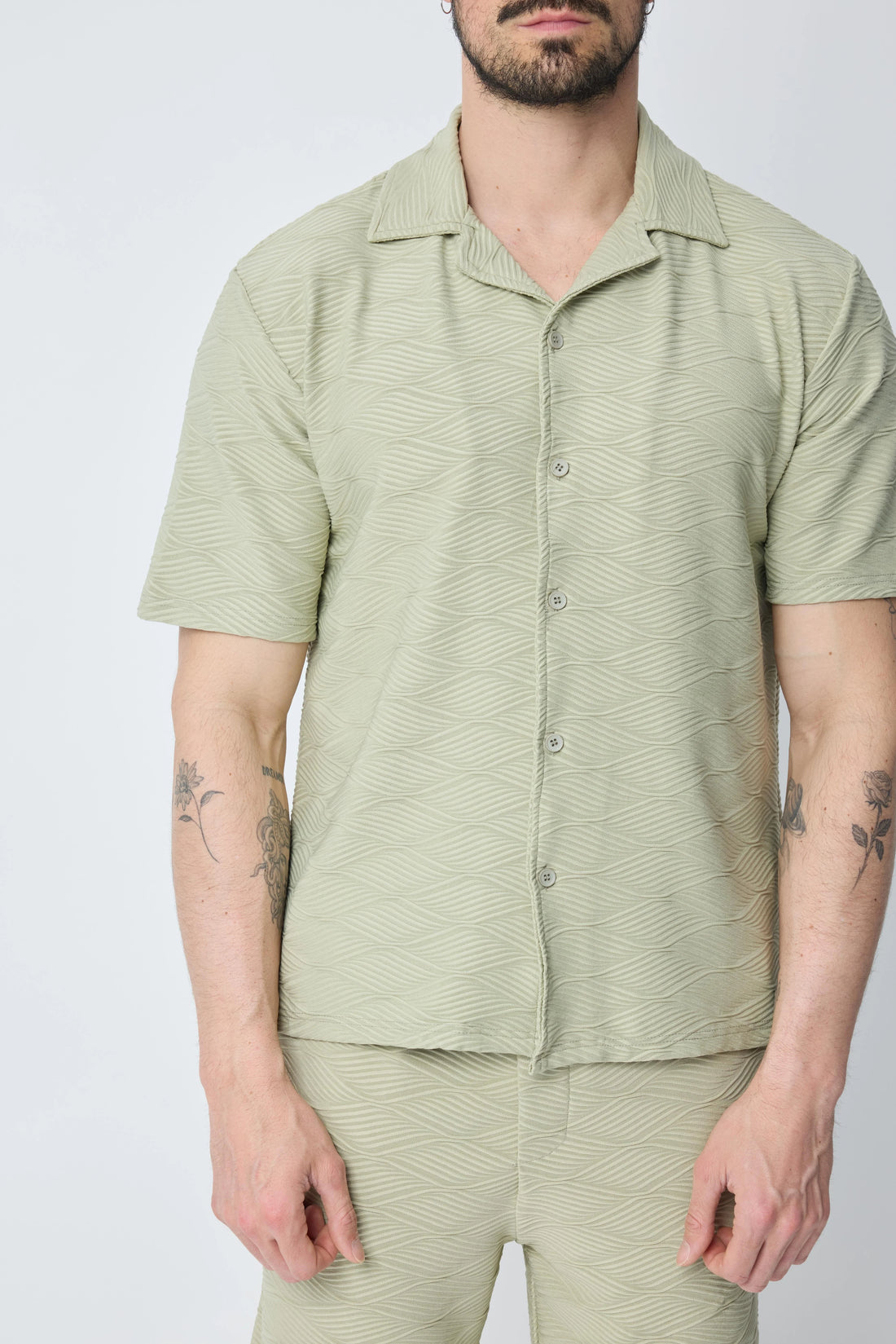 Set van effen shirt en korte broek met patroon