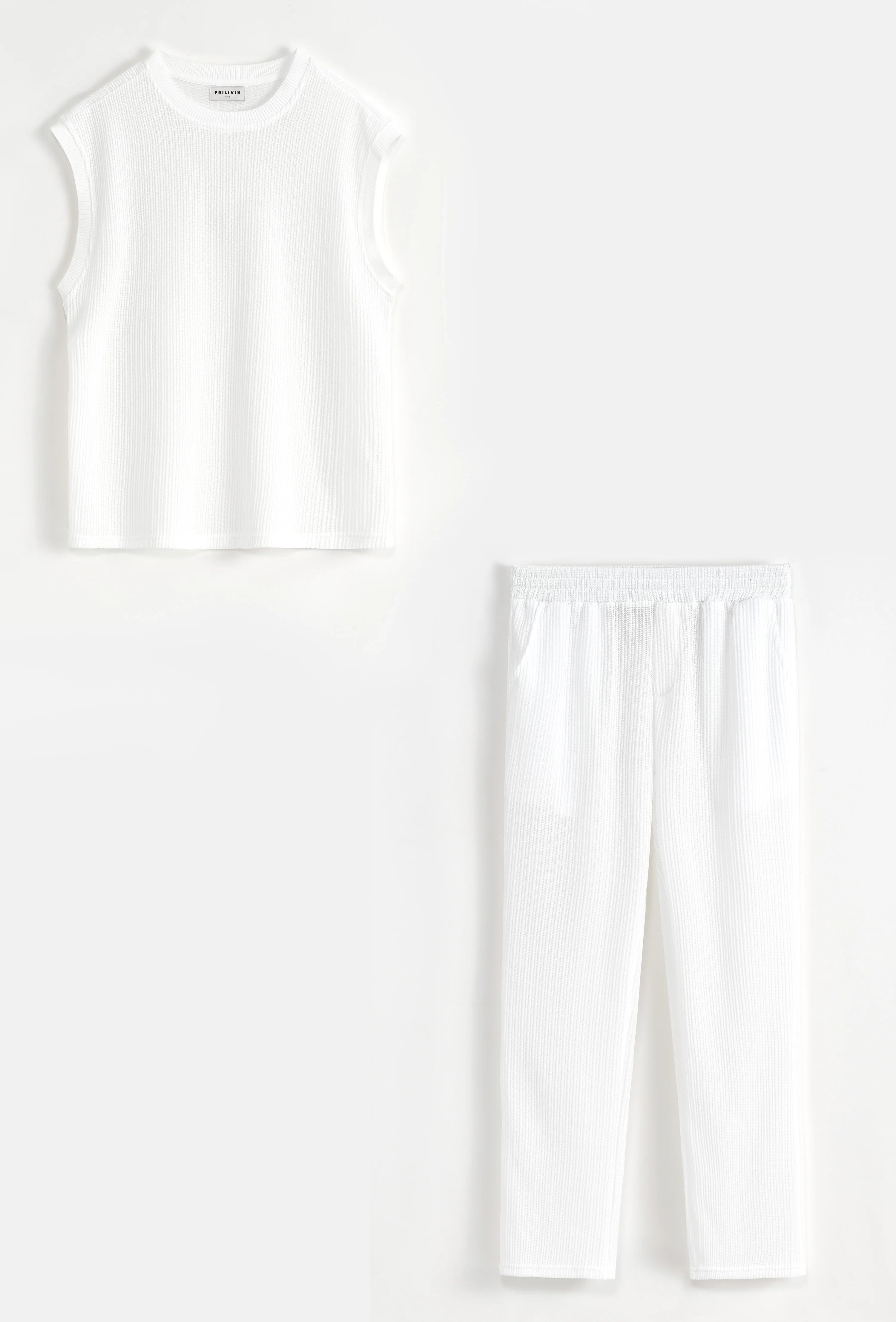 Set van een effen tanktop en broek