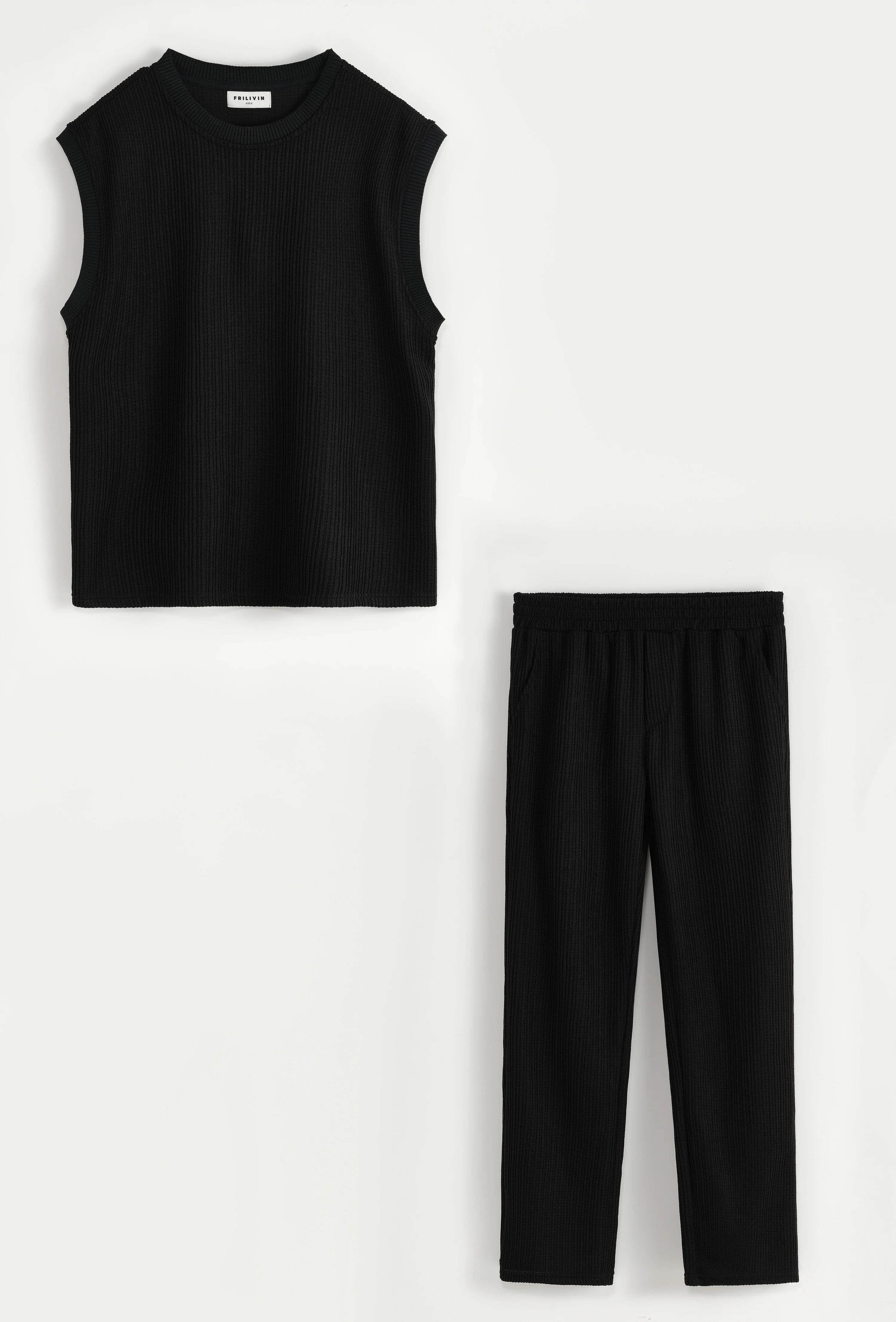 Set van een effen tanktop en broek