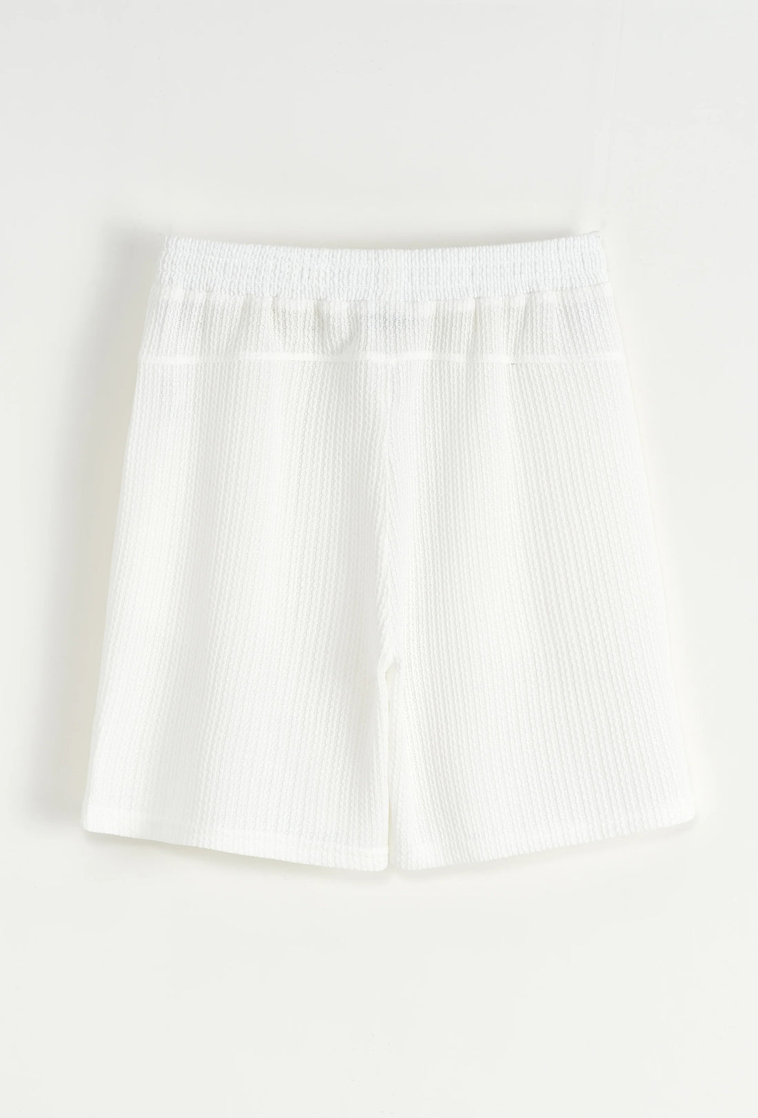 T-shirt en short set met een zeer discreet patroon