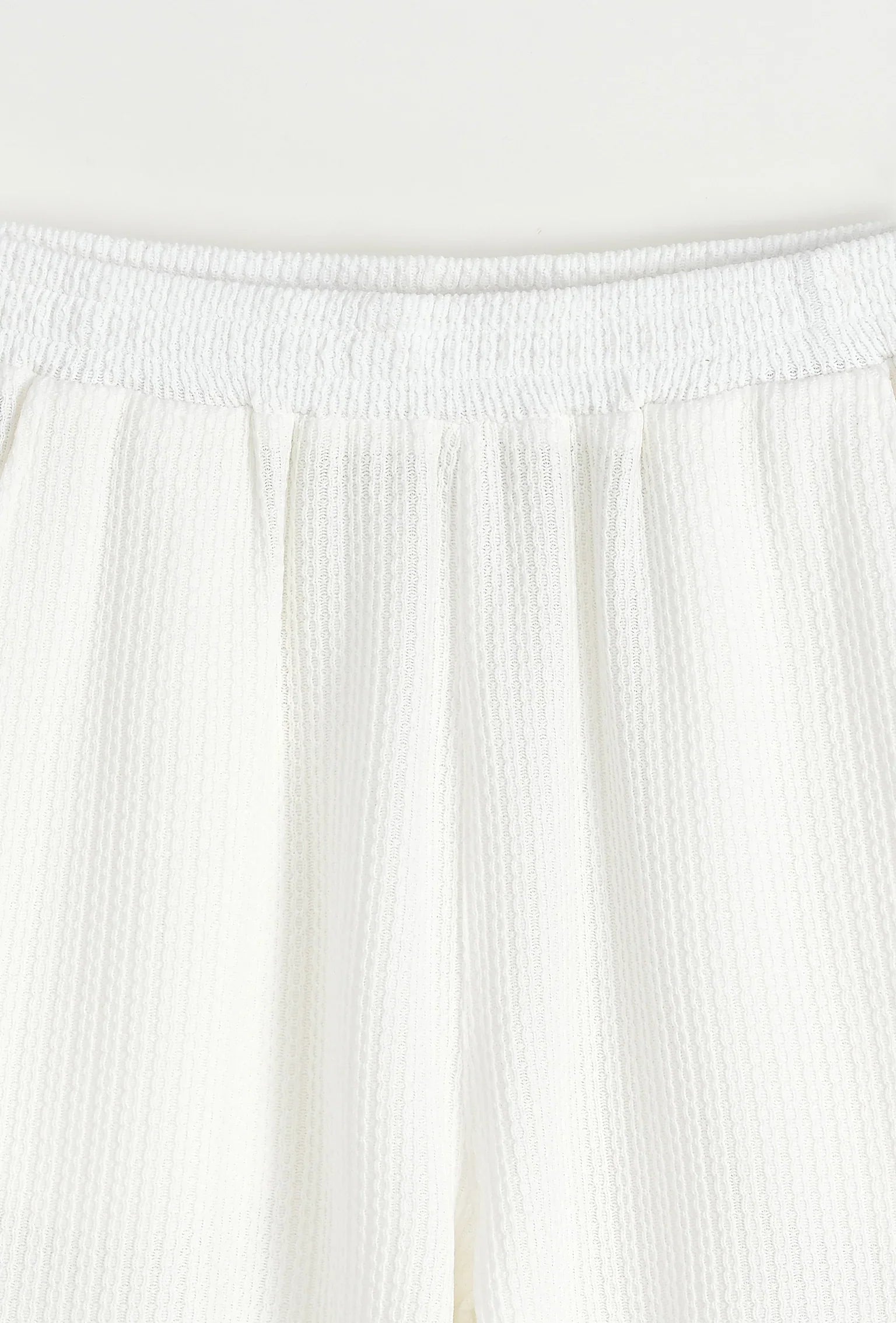 T-shirt en short set met een zeer discreet patroon