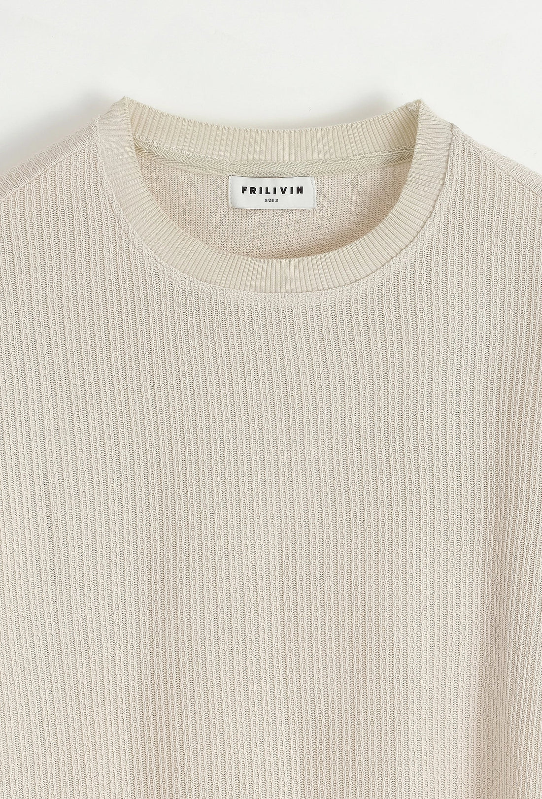 T-shirt en short set met een zeer discreet patroon