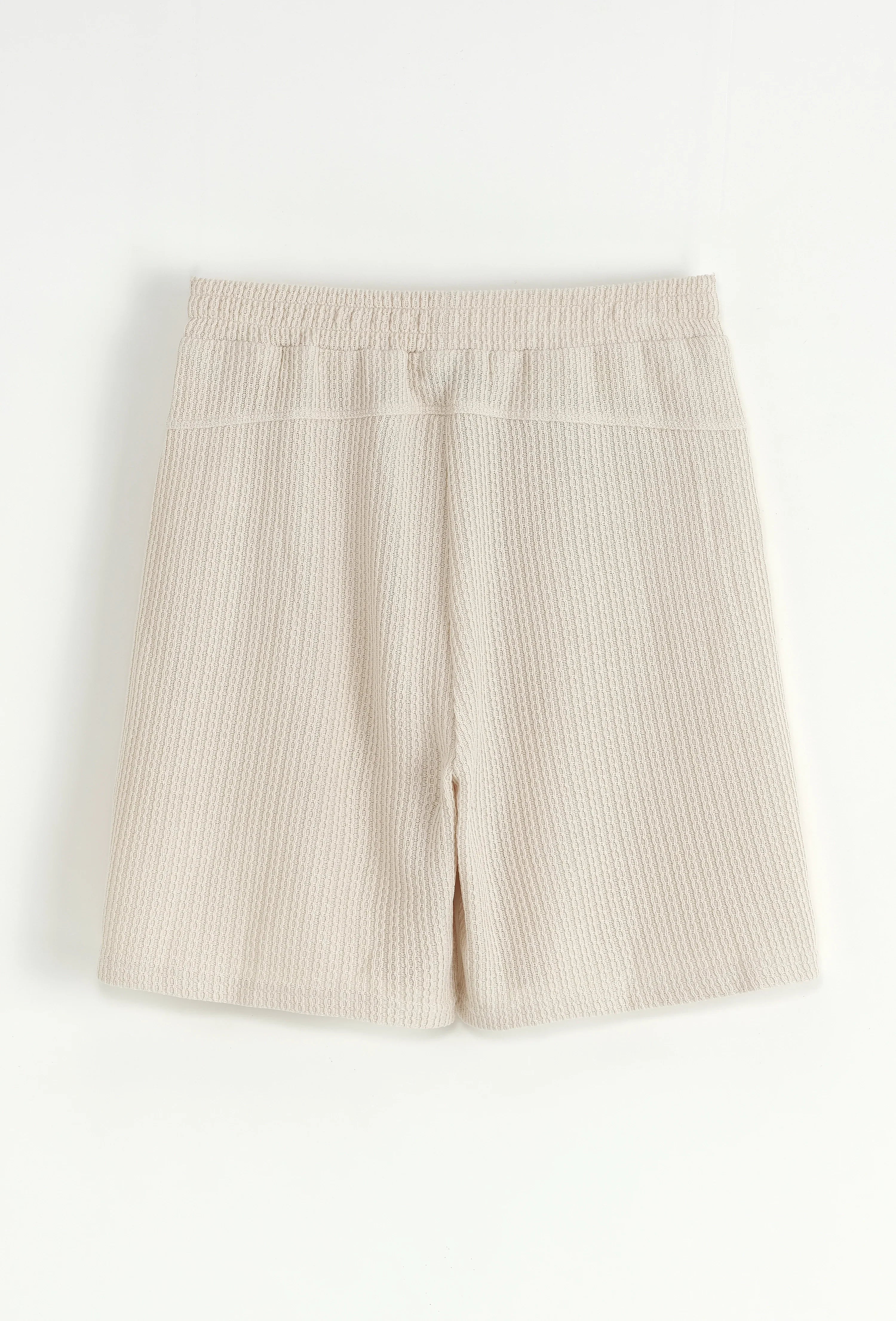 T-shirt en short set met een zeer discreet patroon