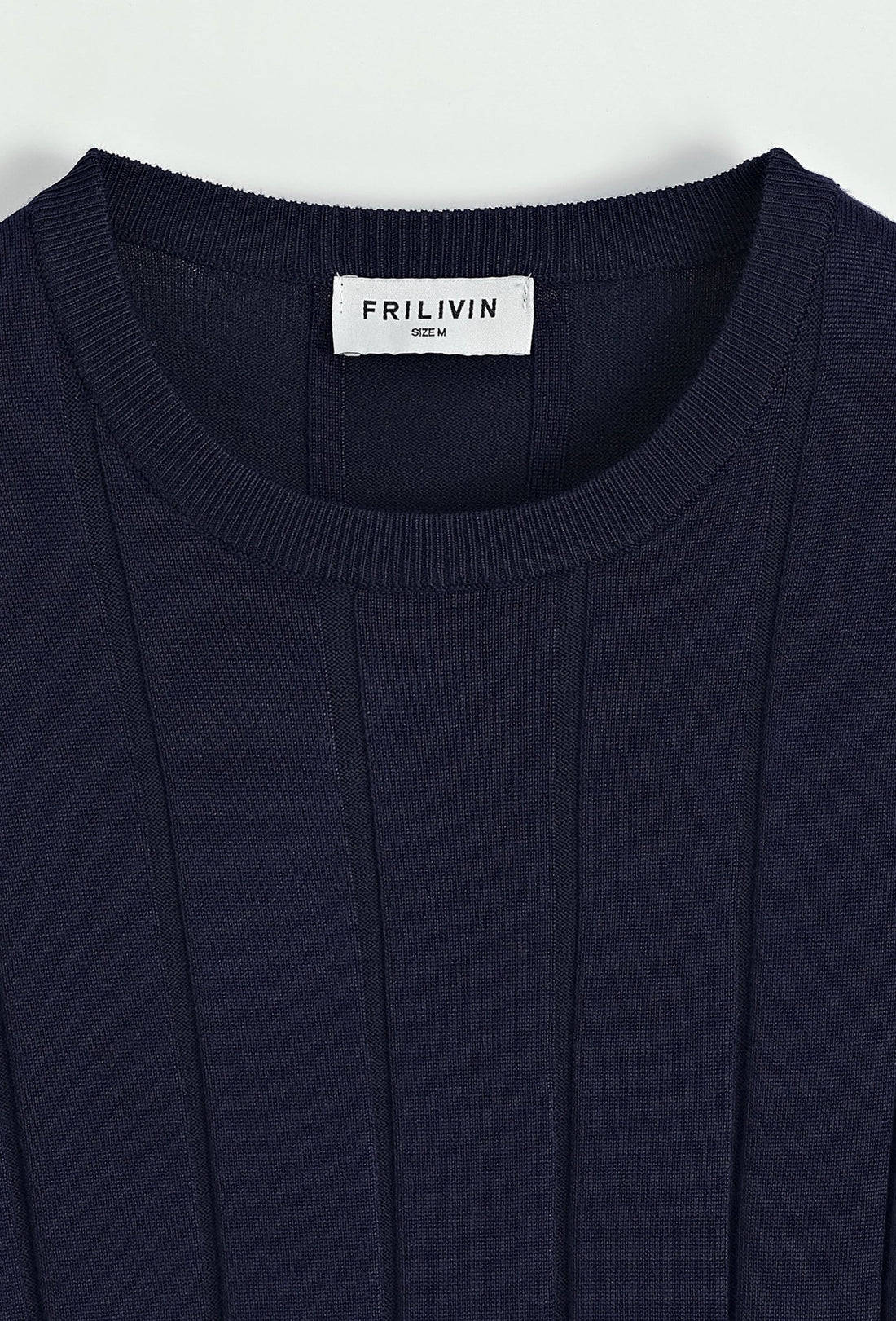 Lichtgewicht trui met zijlijnen