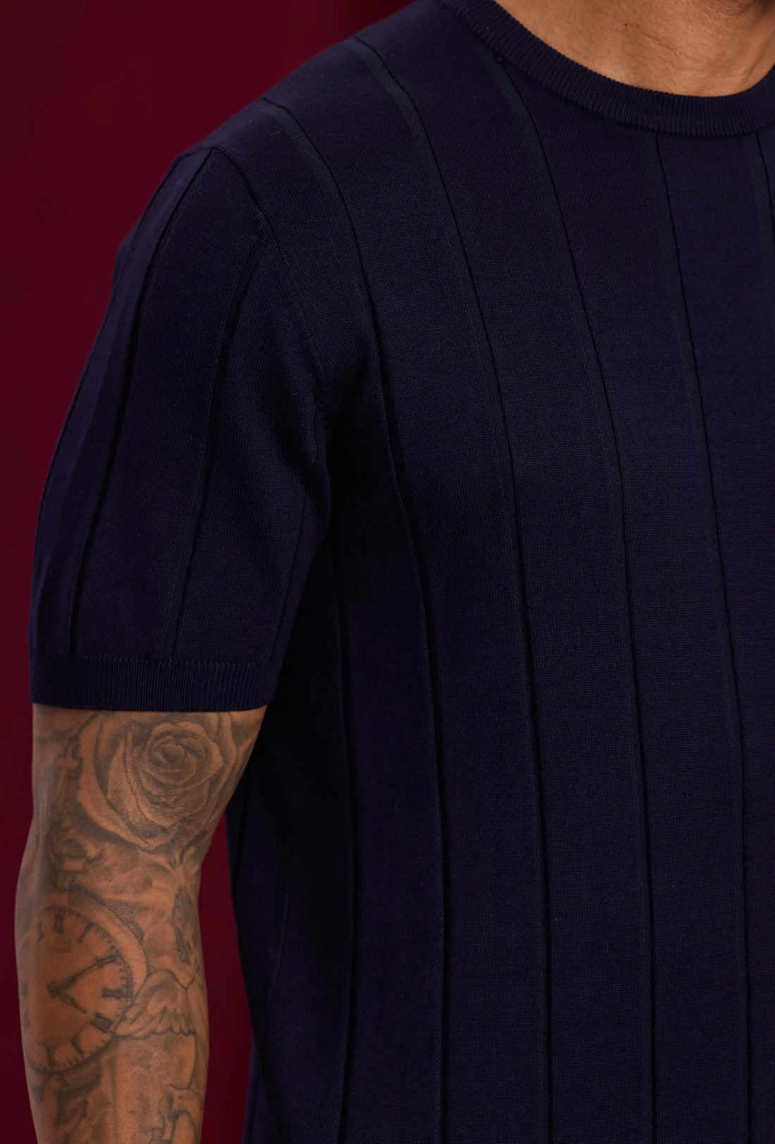 Lichtgewicht trui met zijlijnen