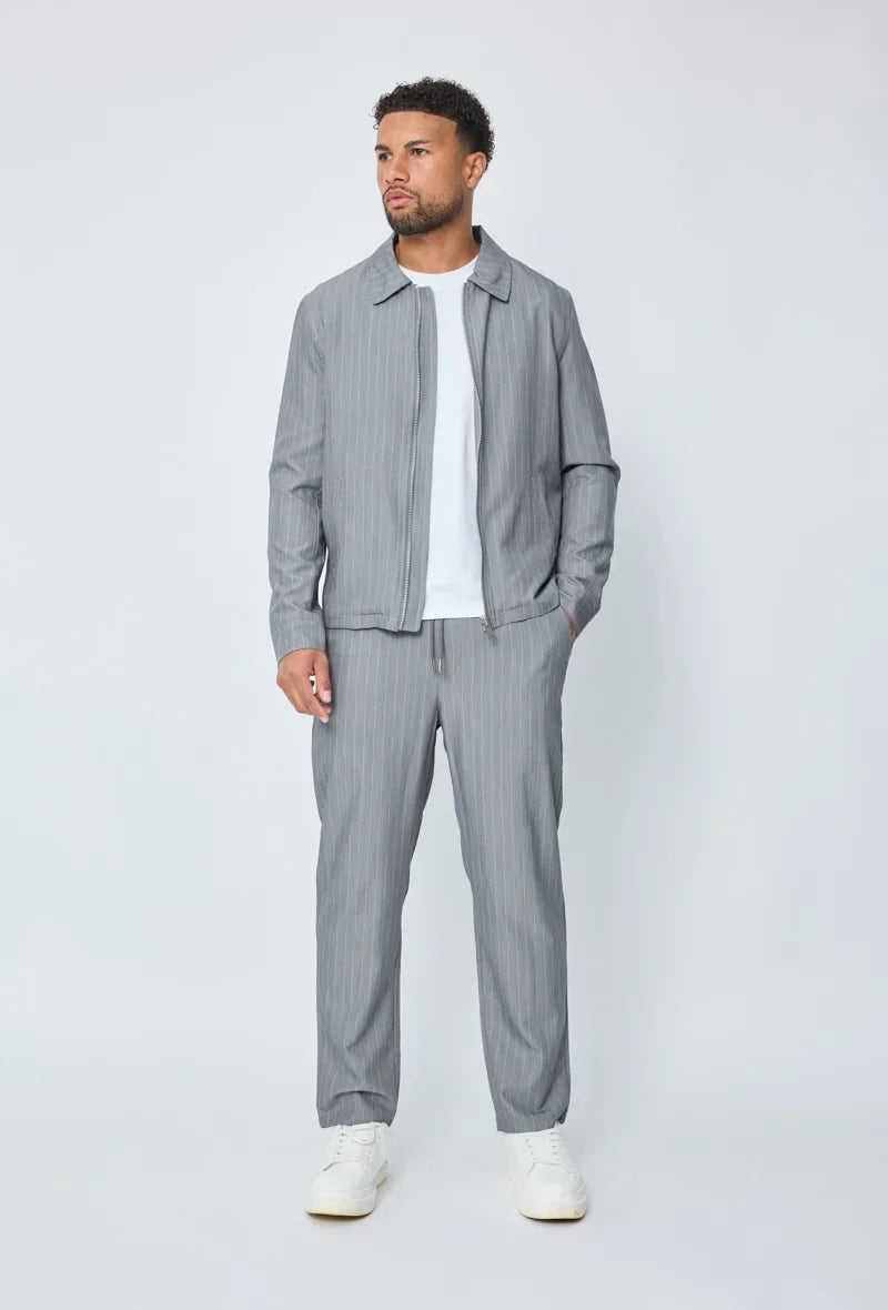 Gestreepte broek met normale pasvorm