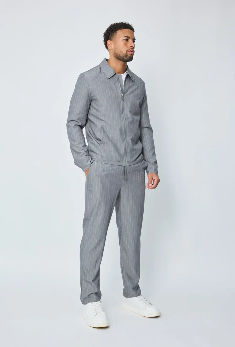 Gestreepte broek met normale pasvorm